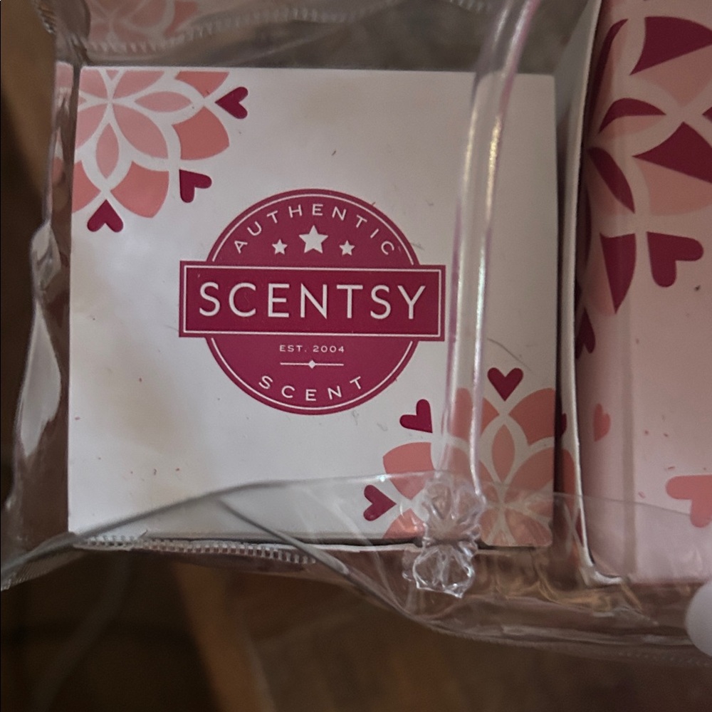 Scentsy Pink and White Scented Wax Cubes